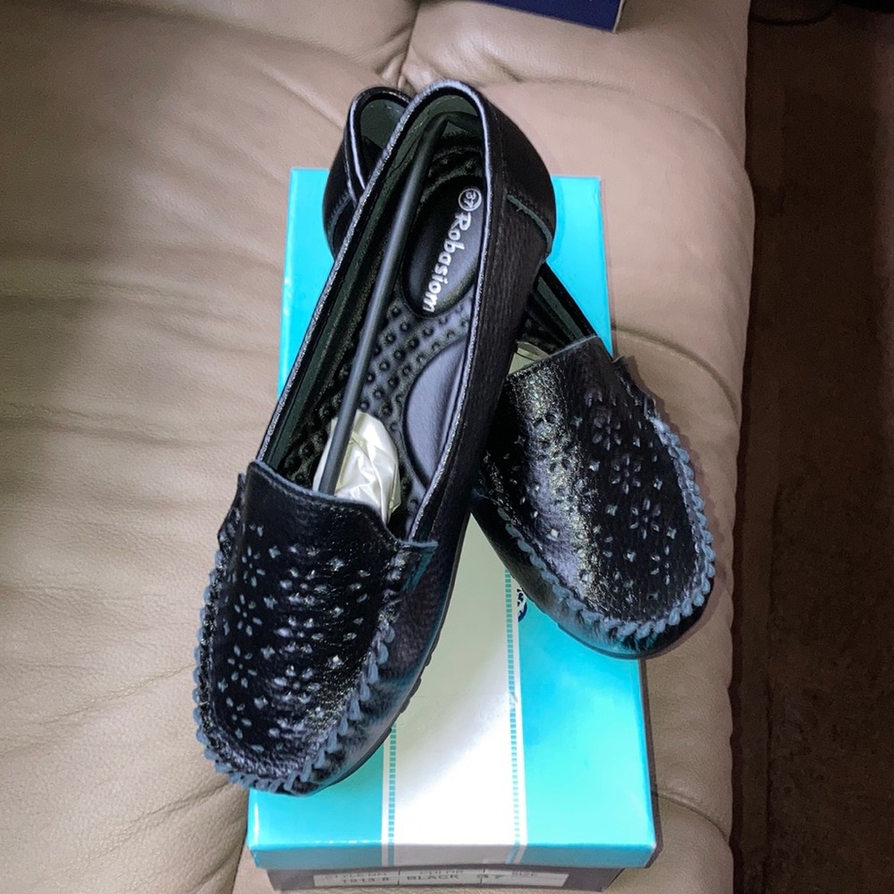 Robasiom Leather Loafers Brand New
